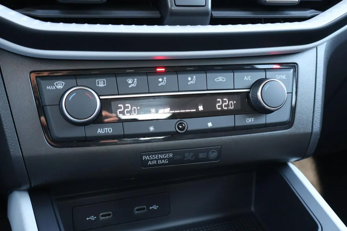 1.0 TSI 95pk Style | Trekhaak | Climate Control | PDC | Carplay