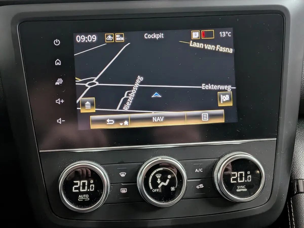 1.3 TCe Limited l Trekhaak Wegklapbaar l Navigatie l Parkeersensoren l Apple Car Play / Android l Climate Control l Cr Control l