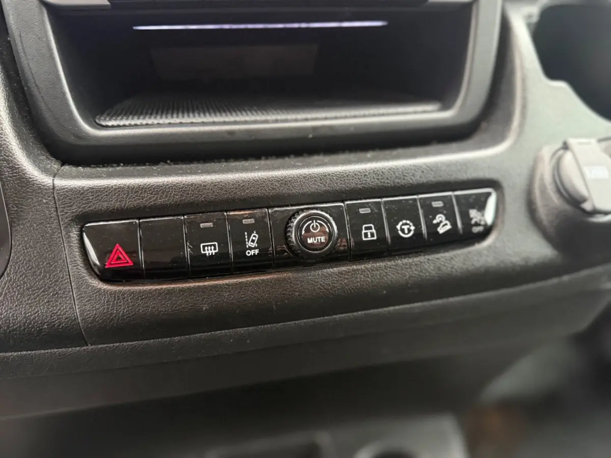 2.2 140pk AUTOMAAT L3H2 3.5t | Achteruitrijcamera | Airco | Apple carplay