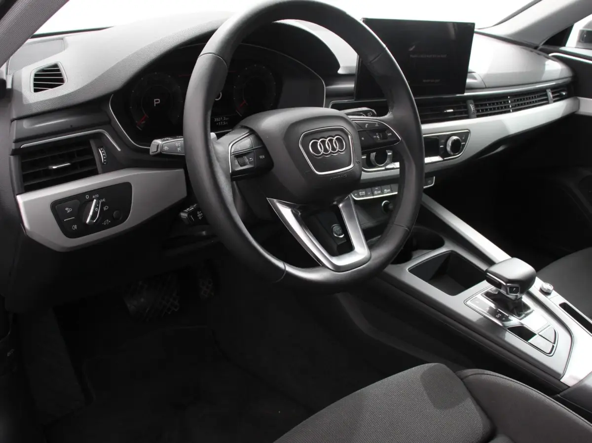 40 TFSI 205pk Automaat S Line Plus Navigatie Climate Control Cruise control Lichtmetalen velgen Stoelverwarming Parkeersensoren Elektrische achterklep
