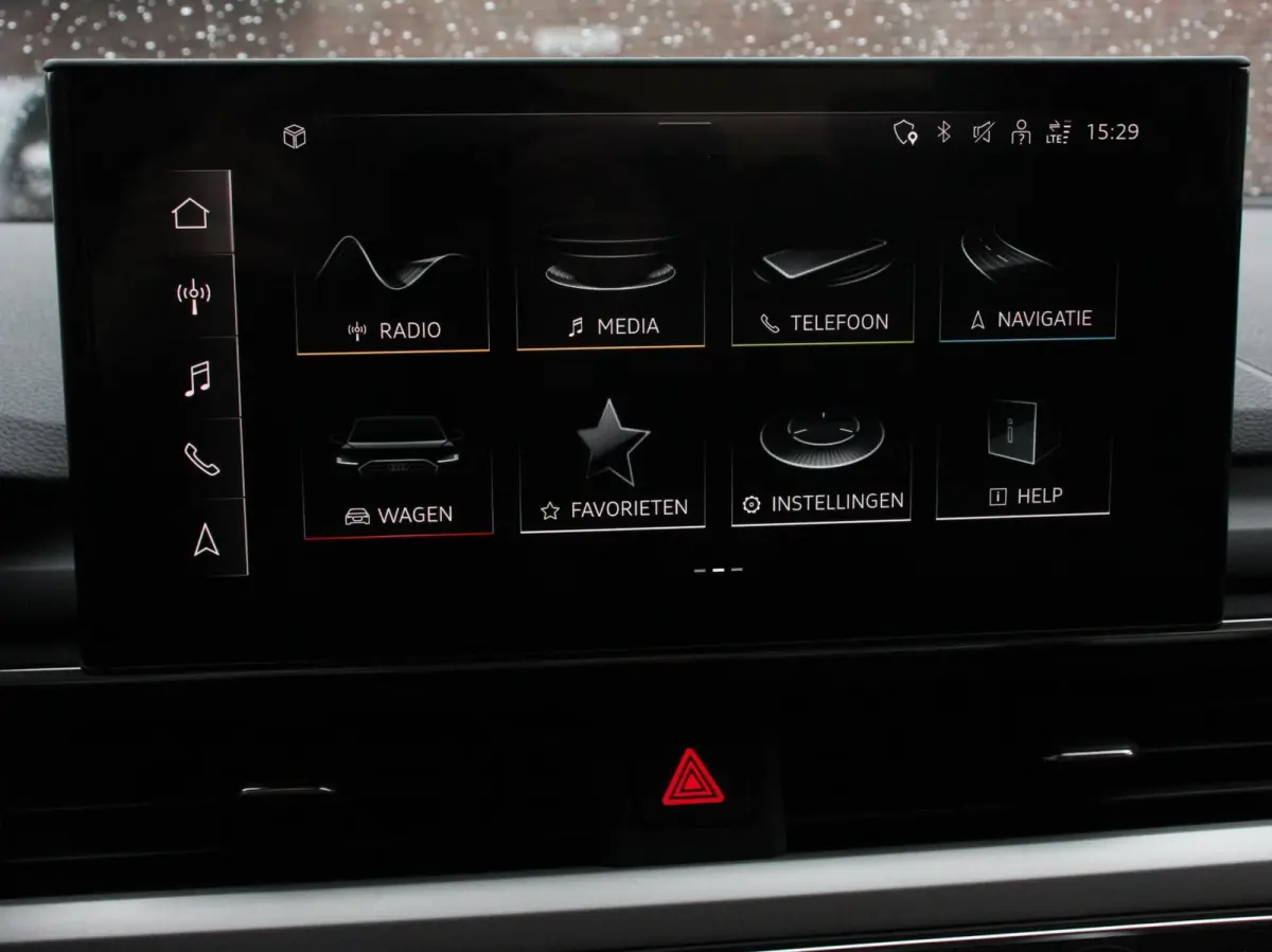 40 TFSI 205pk Automaat S Line Plus Navigatie Climate Control Cruise control Lichtmetalen velgen Stoelverwarming Parkeersensoren Elektrische achterklep