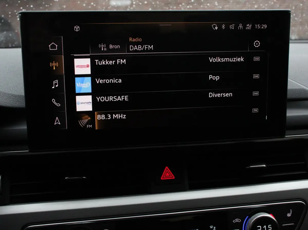 40 TFSI 205pk Automaat S Line Plus Navigatie Climate Control Cruise control Lichtmetalen velgen Stoelverwarming Parkeersensoren Elektrische achterklep