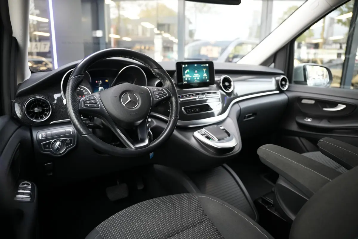 220d Lang DC Dubbele Cabine | BTW | Camera | CarPlay | Stoelverwarming | Cruise | Allseason