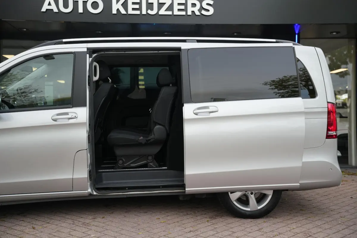 220d Lang DC Dubbele Cabine | BTW | Camera | CarPlay | Stoelverwarming | Cruise | Allseason