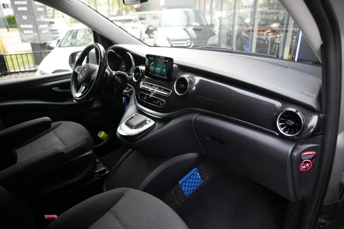 220d Lang DC Dubbele Cabine | BTW | Camera | CarPlay | Stoelverwarming | Cruise | Allseason