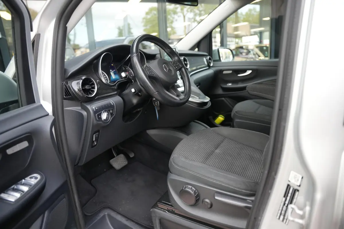 220d Lang DC Dubbele Cabine | BTW | Camera | CarPlay | Stoelverwarming | Cruise | Allseason