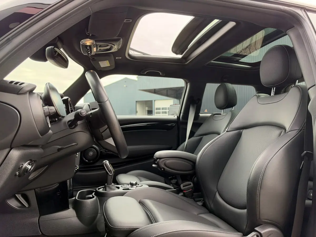 Camden Edit. l SOH 98%l WARMTEPOMP l PANO l H/K l CAMERA l LEDER l ST-VERW l KEYLESS l SFEER l ORG.NL l DEALER OH