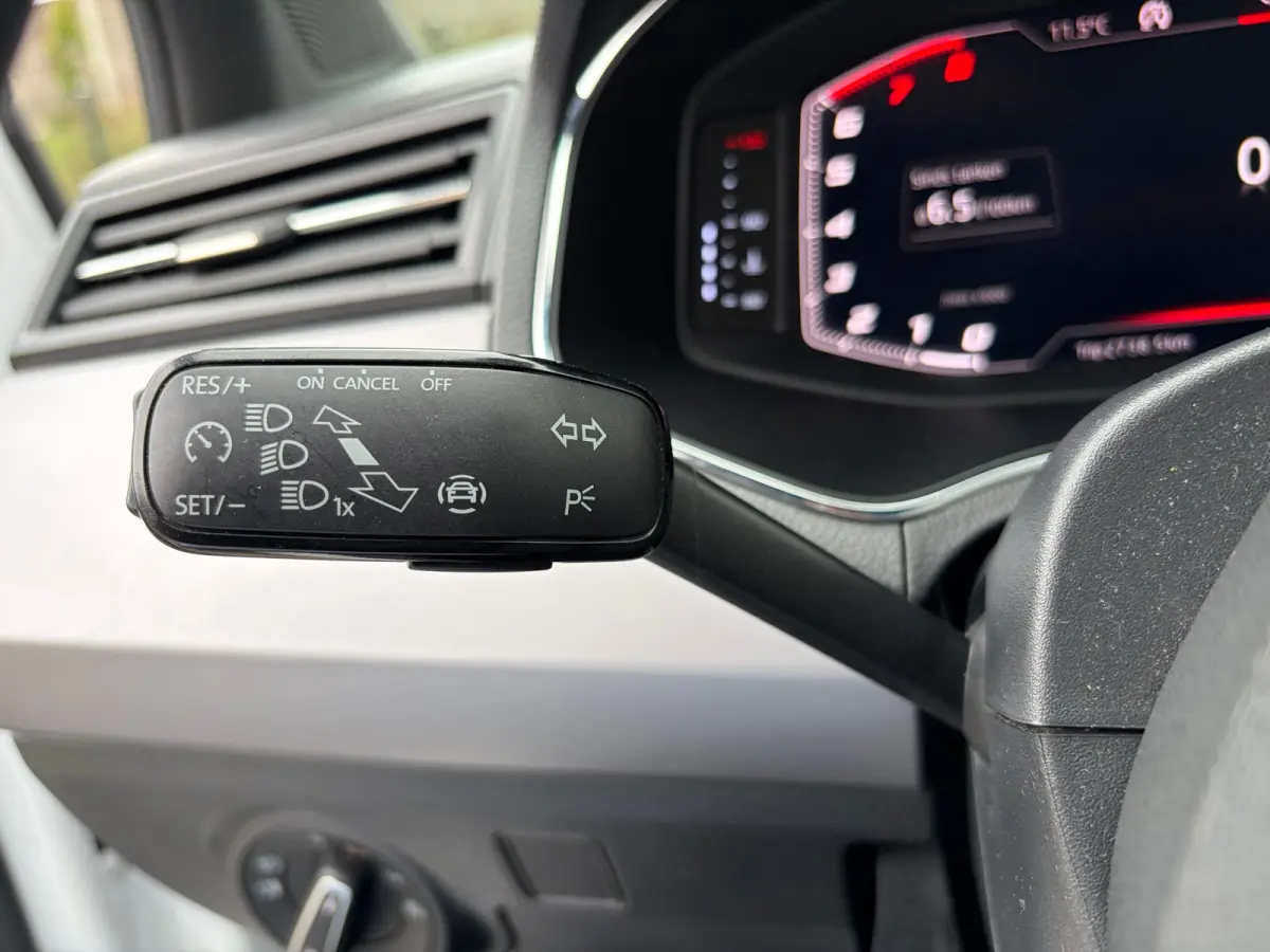 1.0 Beats VIRTUAL DASH I CARPLAY I CLIMA I VOL! I PDC I CRUISE