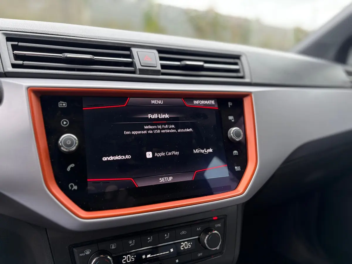 1.0 Beats VIRTUAL DASH I CARPLAY I CLIMA I VOL! I PDC I CRUISE