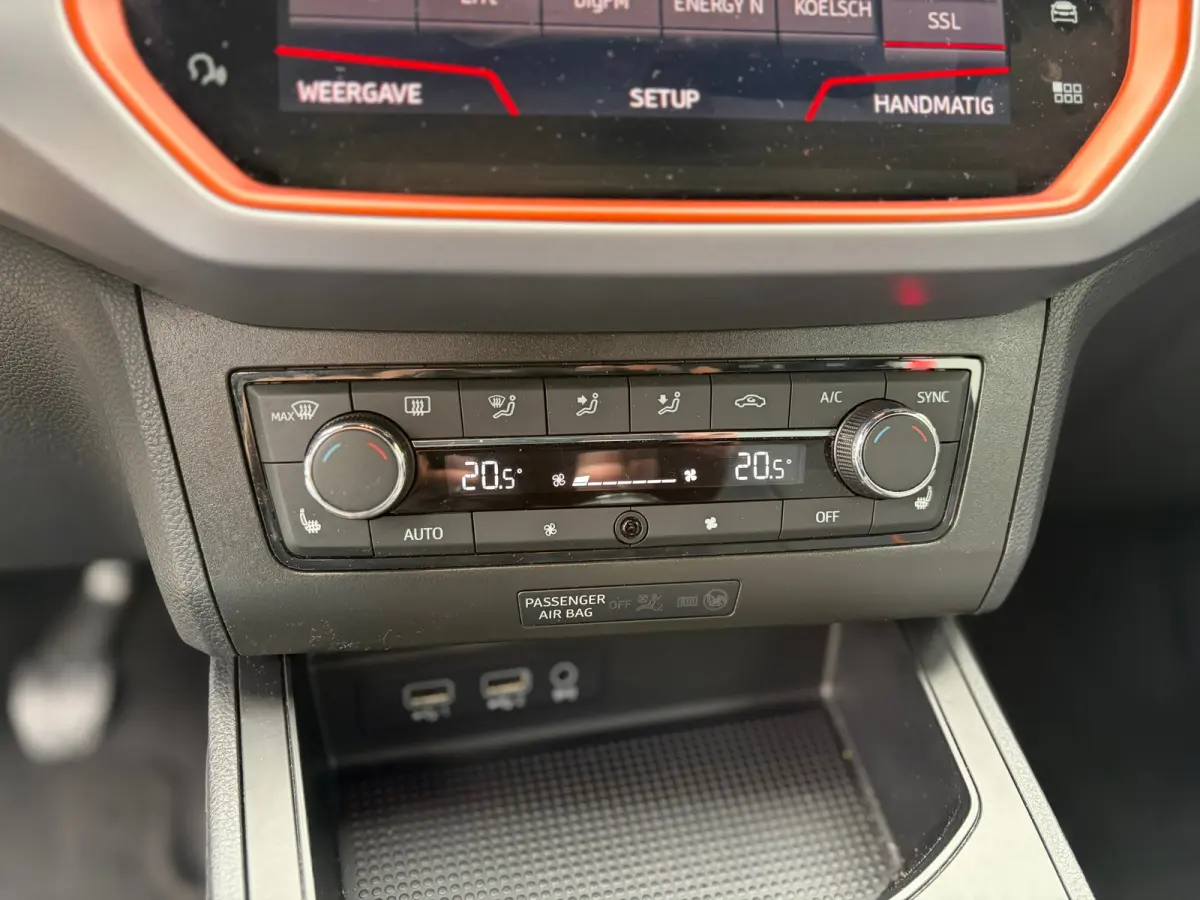 1.0 Beats VIRTUAL DASH I CARPLAY I CLIMA I VOL! I PDC I CRUISE
