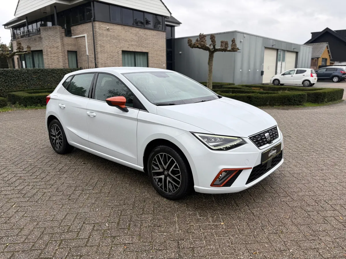1.0 Beats VIRTUAL DASH I CARPLAY I CLIMA I VOL! I PDC I CRUISE