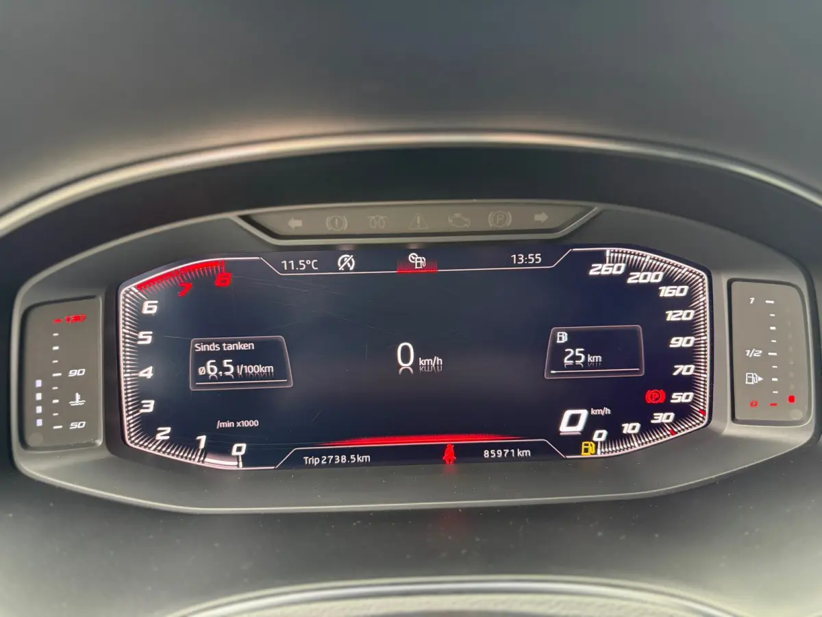 1.0 Beats VIRTUAL DASH I CARPLAY I CLIMA I VOL! I PDC I CRUISE