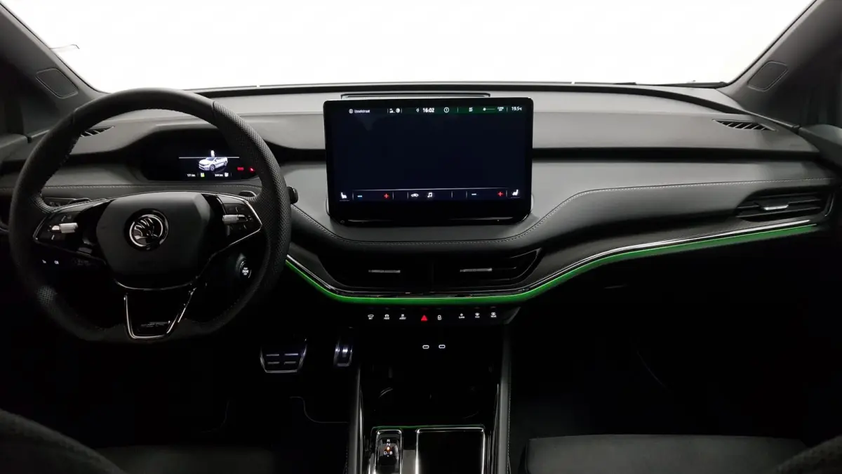 80 Sportline DEMO ! Navigatie Climate pack Assistentie pack LED Extra Getint glas Lichtmetalen Velgen