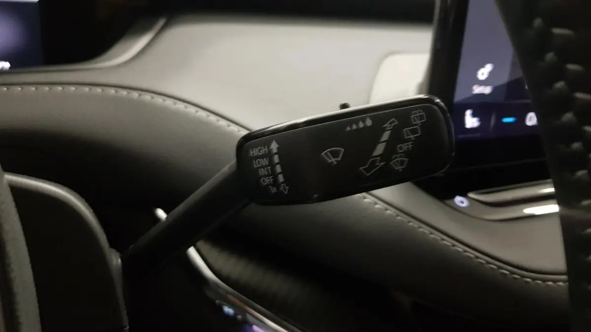 80 Sportline DEMO ! Navigatie Climate pack Assistentie pack LED Extra Getint glas Lichtmetalen Velgen
