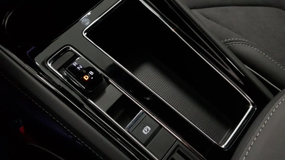 80 Sportline DEMO ! Navigatie Climate pack Assistentie pack LED Extra Getint glas Lichtmetalen Velgen