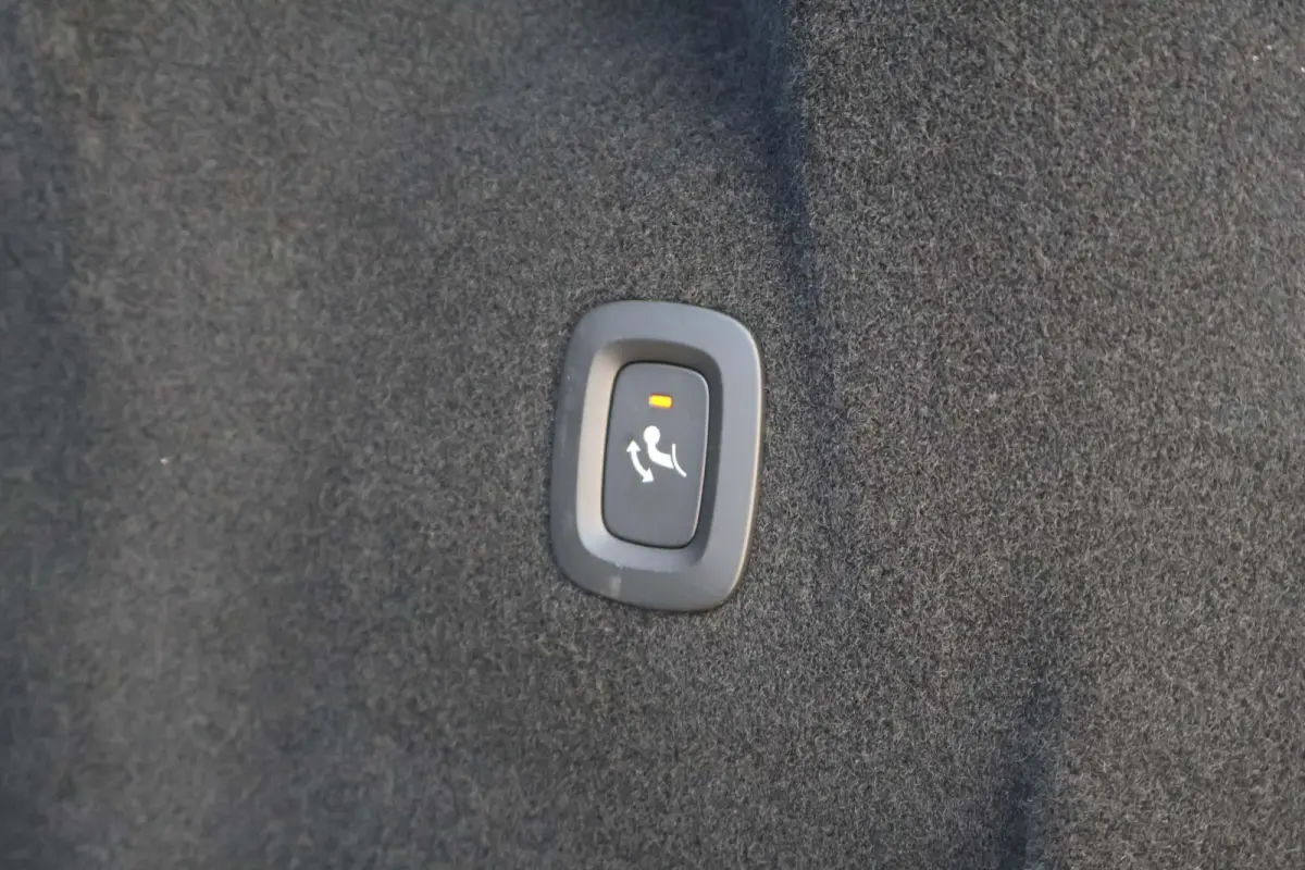 2.0 T6 Plug-in hybrid AWD Essential Edition Bright | SoH 94% | Trekhaak | Panoramadak | Leder | Camera