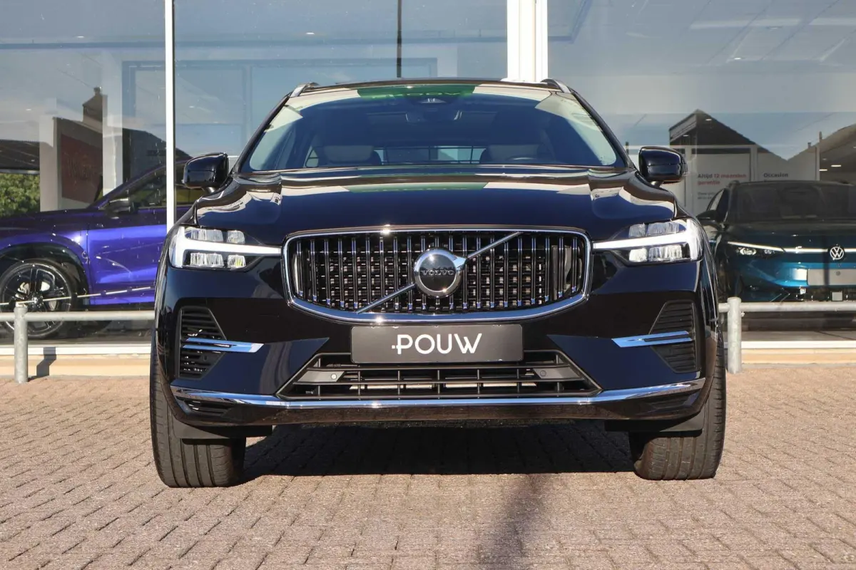 2.0 T6 Plug-in hybrid AWD Essential Edition Bright | SoH 94% | Trekhaak | Panoramadak | Leder | Camera