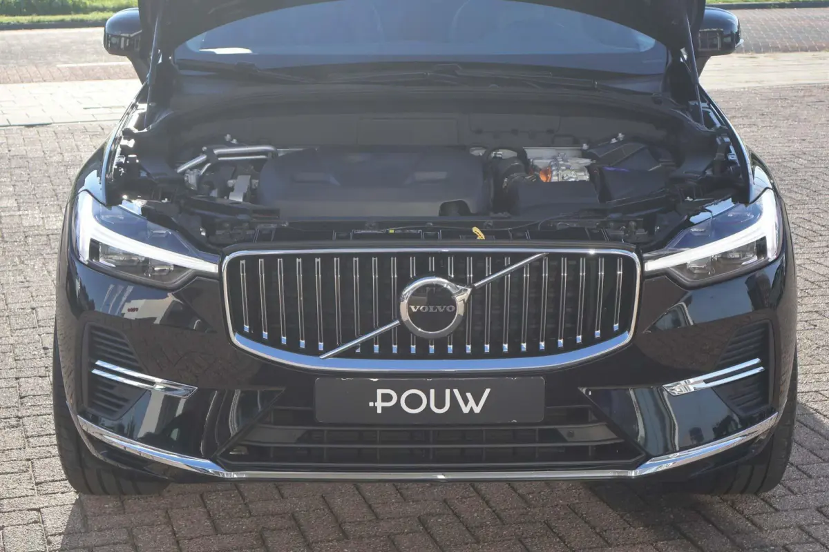 2.0 T6 Plug-in hybrid AWD Essential Edition Bright | SoH 94% | Trekhaak | Panoramadak | Leder | Camera