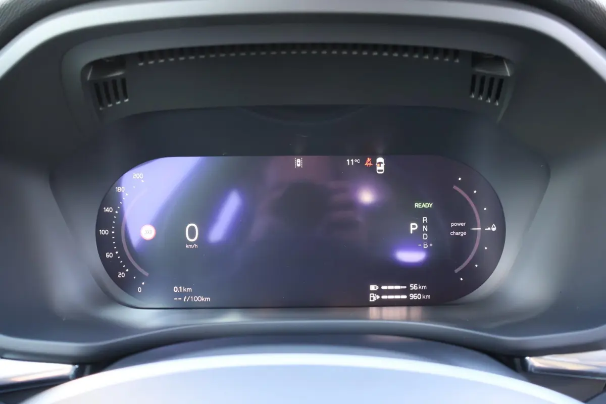 2.0 T6 Plug-in hybrid AWD Essential Edition Bright | SoH 94% | Trekhaak | Panoramadak | Leder | Camera