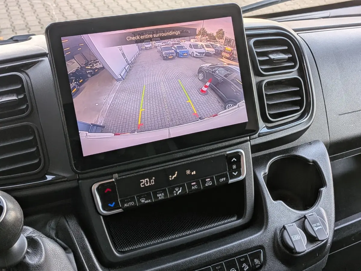 2.2D 140 pk S&S L2H2 | Achteruitrijcamera | Airco | Apple CarPlay