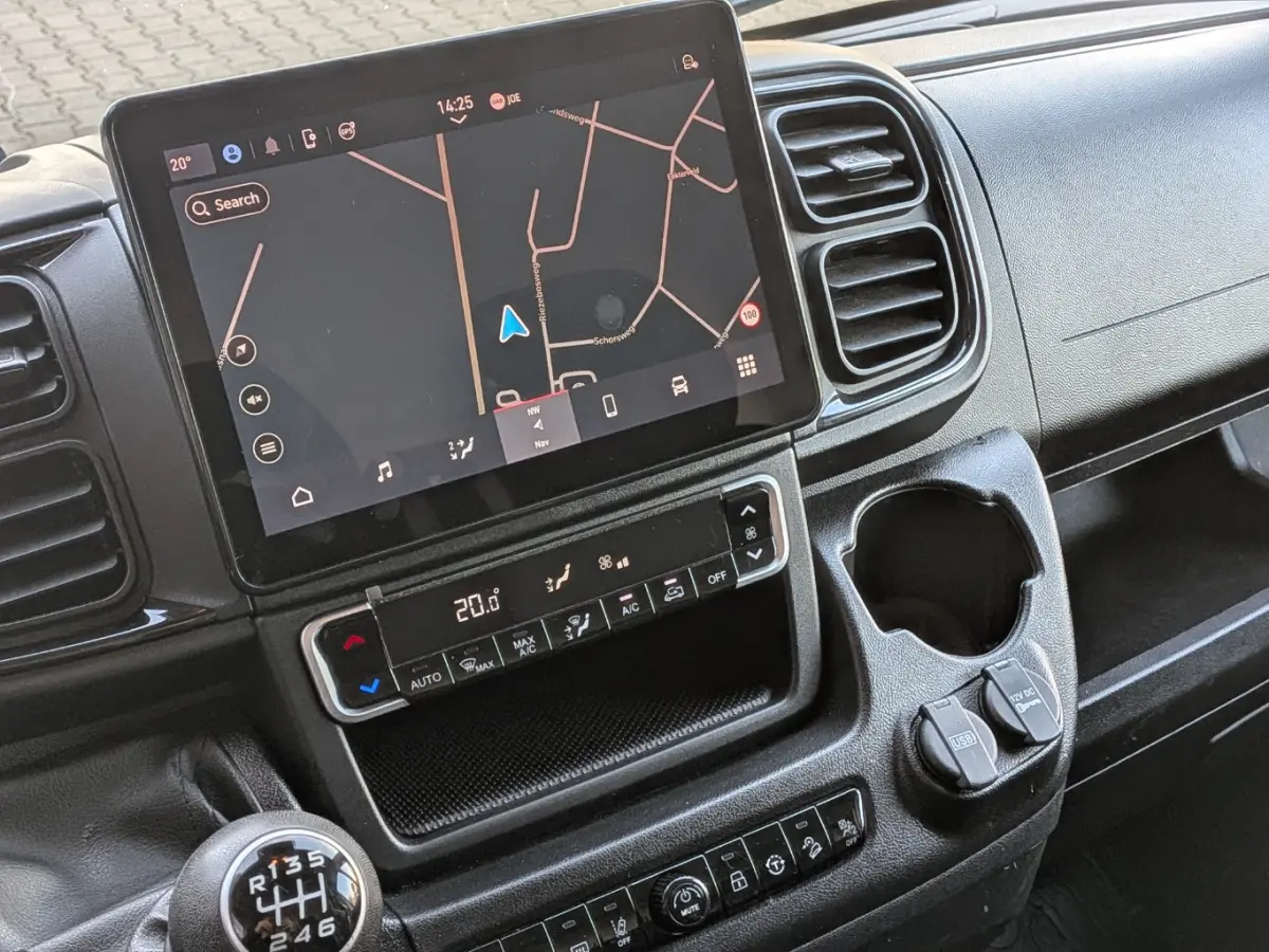 2.2D 140 pk S&S L2H2 | Achteruitrijcamera | Airco | Apple CarPlay