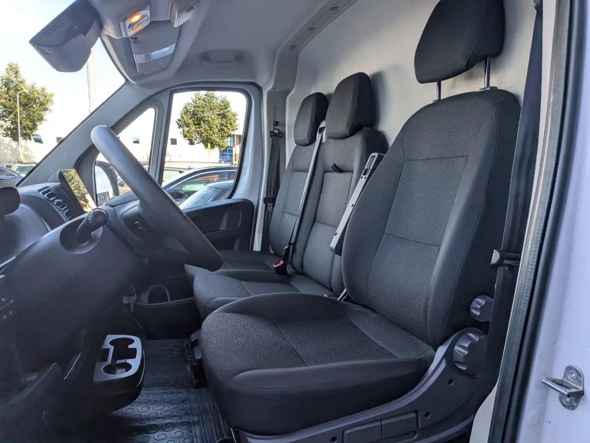 2.2D 140 pk S&S L2H2 | Achteruitrijcamera | Airco | Apple CarPlay