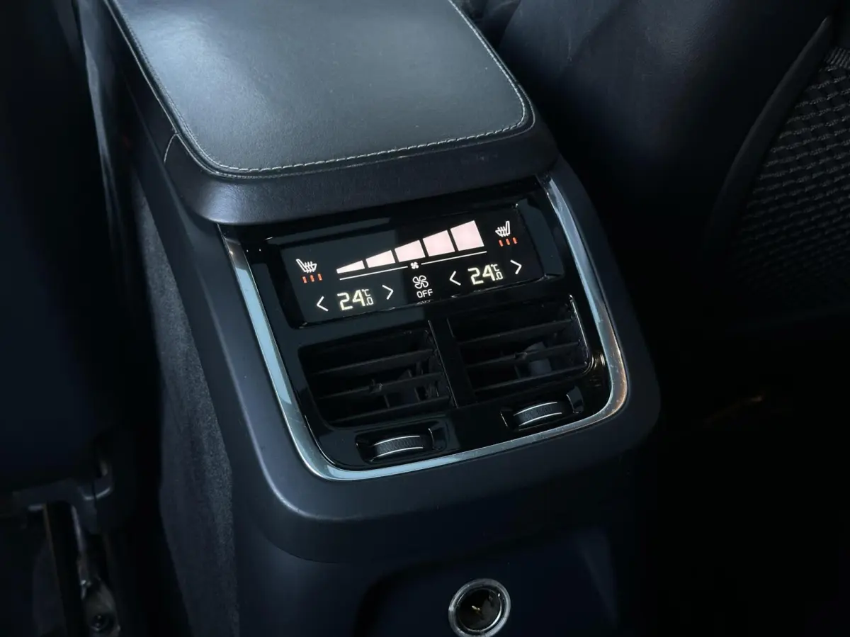 2.0 T8/320pk Twin Engine AWD Inscription|Vol|Pano|Leder|Trekhaak|Bowers&Wilkins|Head-Up|Camera|PDC|22" LMV