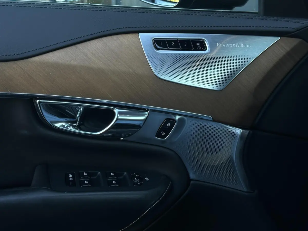 2.0 T8/320pk Twin Engine AWD Inscription|Vol|Pano|Leder|Trekhaak|Bowers&Wilkins|Head-Up|Camera|PDC|22" LMV