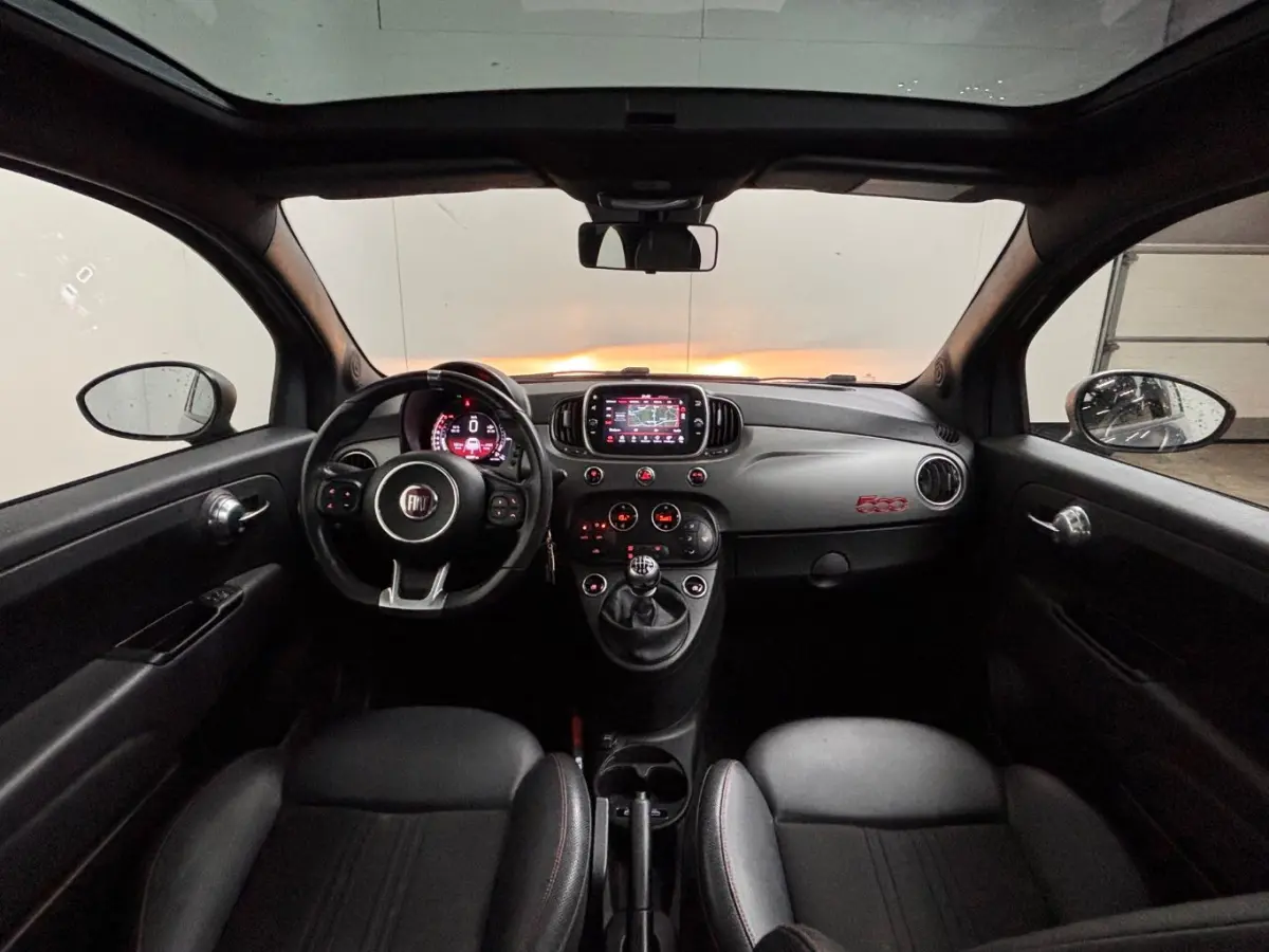 1.0 Hybrid Sport | Panoramadak | Climate & Cruise C. | CarPlay | Leder/ Alcantara | Panoramadak | Climate & Cruise C. | CarPlay | Leder/ Alcantara |