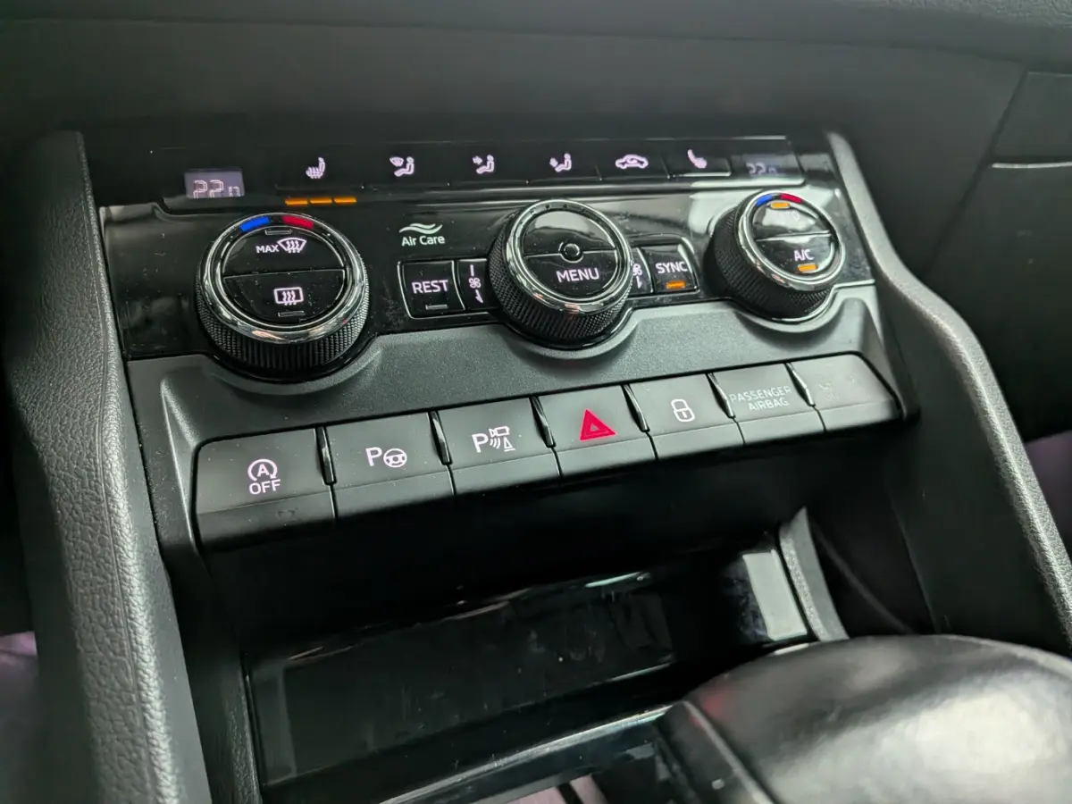 1.5 TSI Business Edition Plus 7p. l 360gr Camera l Stoel en Stuurverwarming l Elekt. Klep l Elektr. Trekhaak l Elektr. Stoel incl Memory l