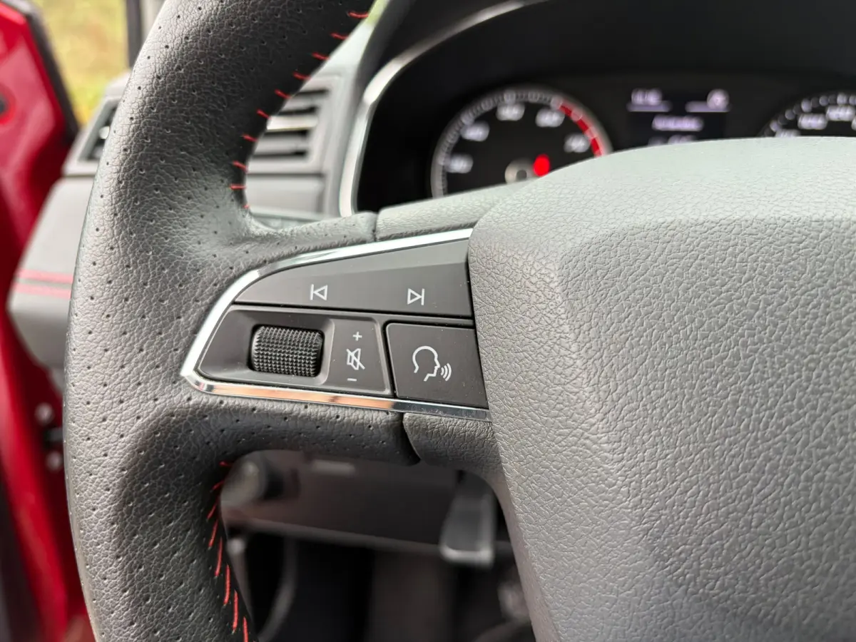 1.0 TSI FR CARPLAY I PDC I CRUISE I CLIMA I NWE APK I LED I MOOI