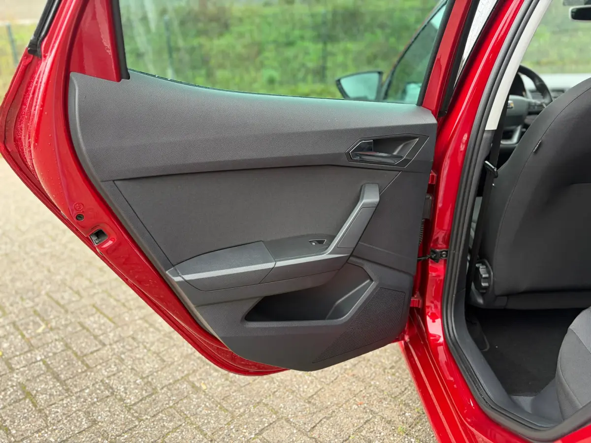 1.0 TSI FR CARPLAY I PDC I CRUISE I CLIMA I NWE APK I LED I MOOI