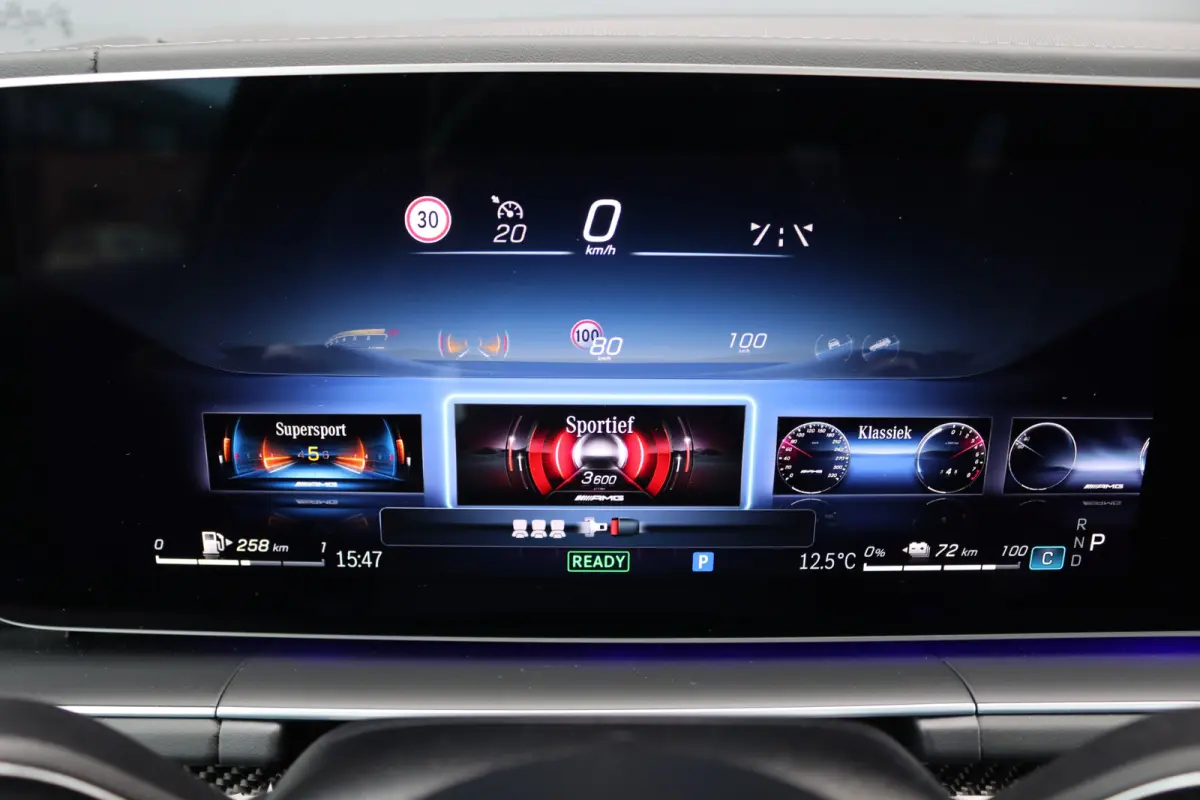AMG 53 Hybrid 4MATIC+ | Manufaktur | Luchtvering | Carbon | Massage | HUD | Vlakkenverwarming | Trekhaak | Burmester | Stoelventilatie |