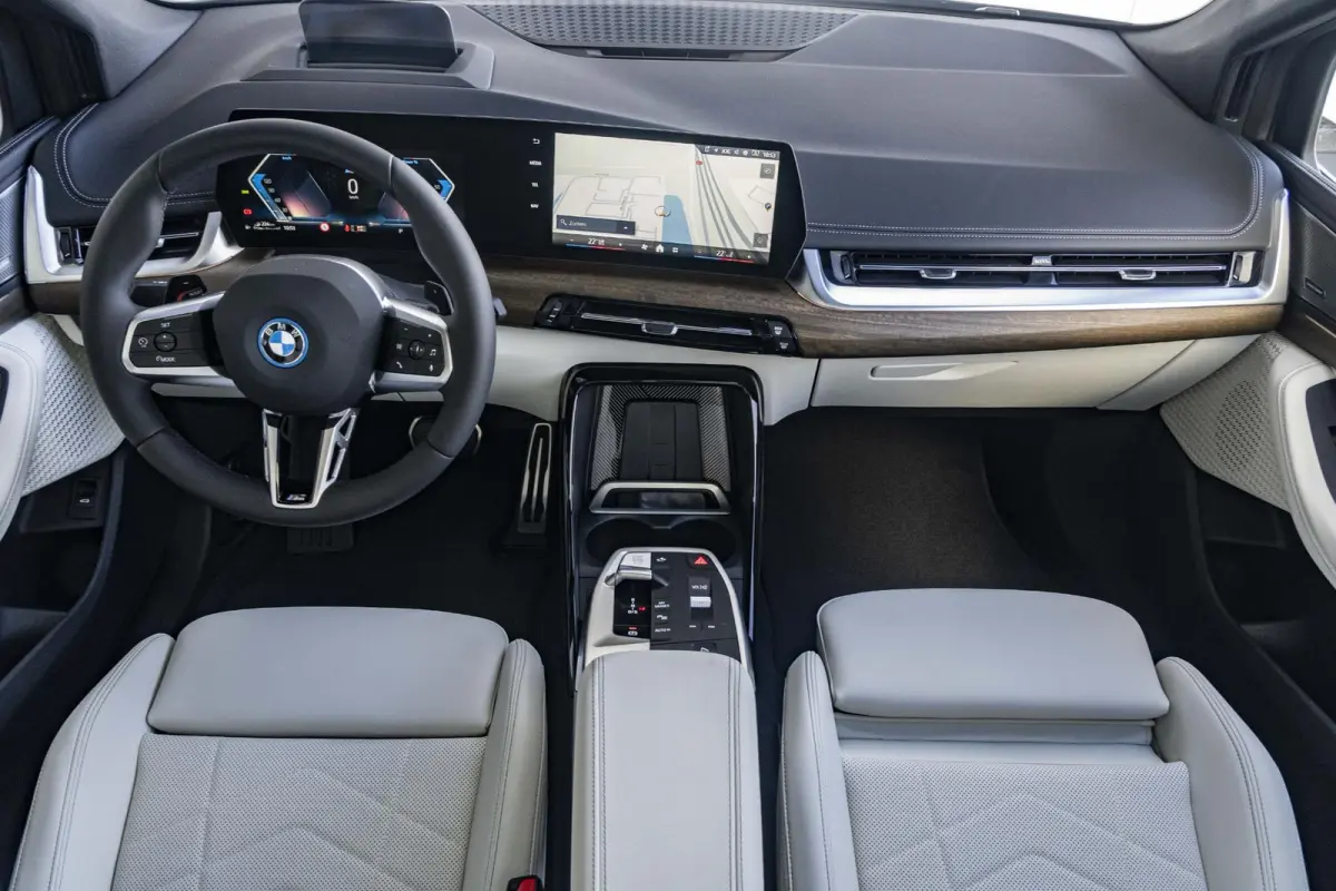 225e xDrive M Sportpakket | Travel-pakket | Comfort Pack | Innovation Pack |