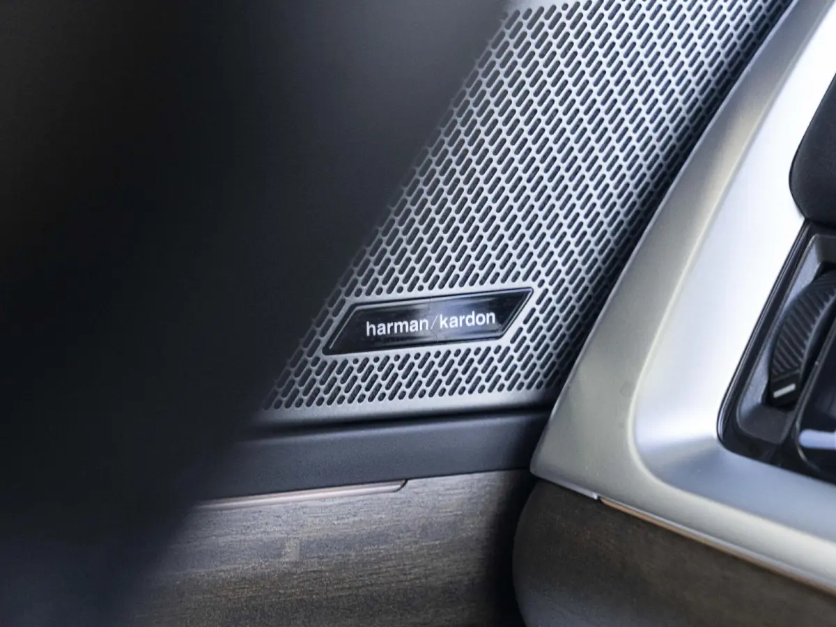 225e xDrive M Sportpakket | Travel-pakket | Comfort Pack | Innovation Pack |