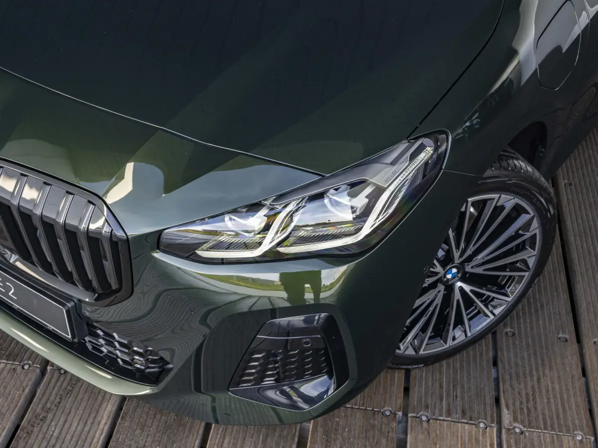 225e xDrive M Sportpakket | Travel-pakket | Comfort Pack | Innovation Pack |