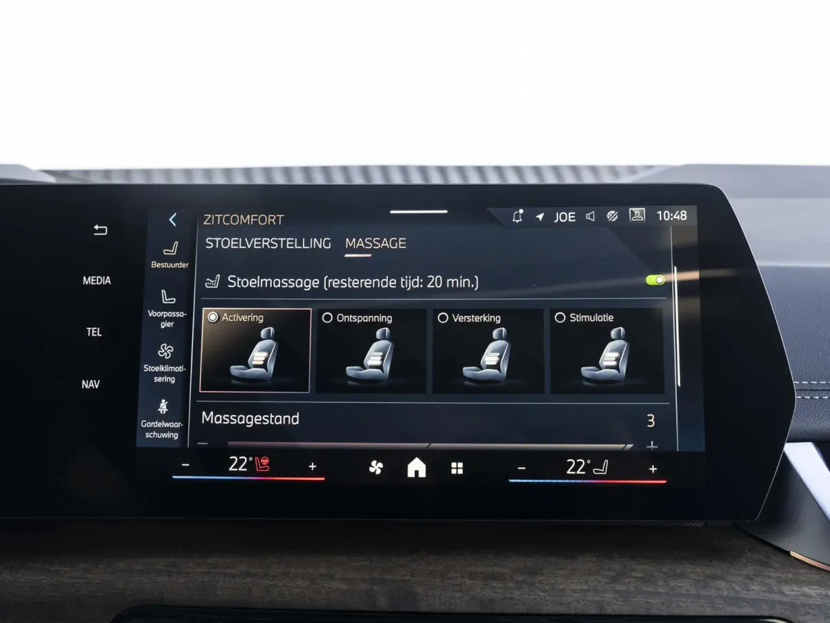225e xDrive M Sportpakket | Travel-pakket | Comfort Pack | Innovation Pack |