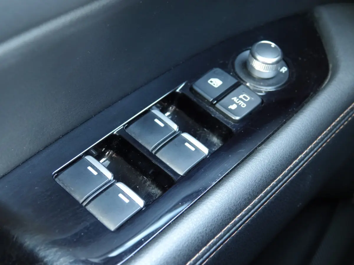2.0 e-SkyActiv-G M Hybrid 165 Exclusive LEER | DAKJE | BOSE | TREKH. | HUD