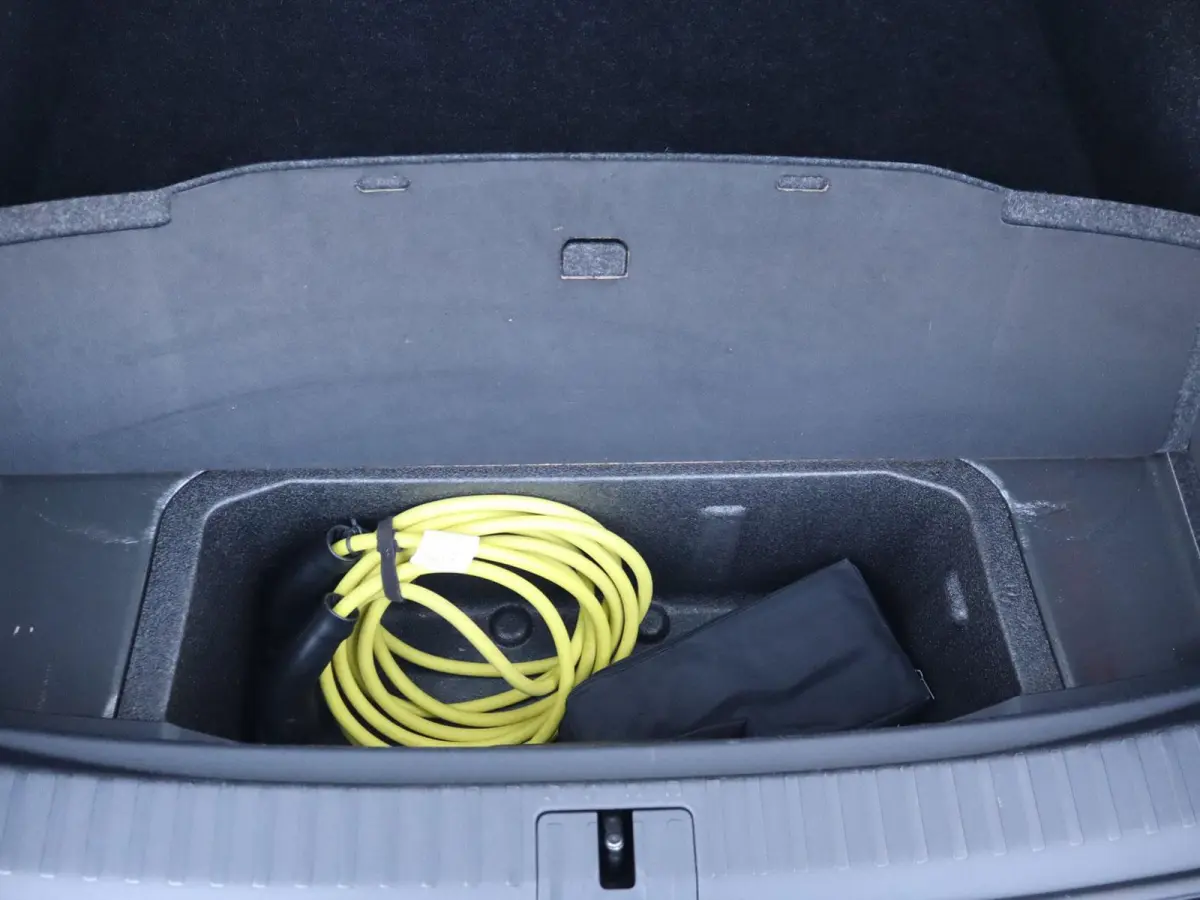 60 180pk | SoH 95% | Apple Carplay/Android Auto |  Achteruitrijcamera | 19" Velgen