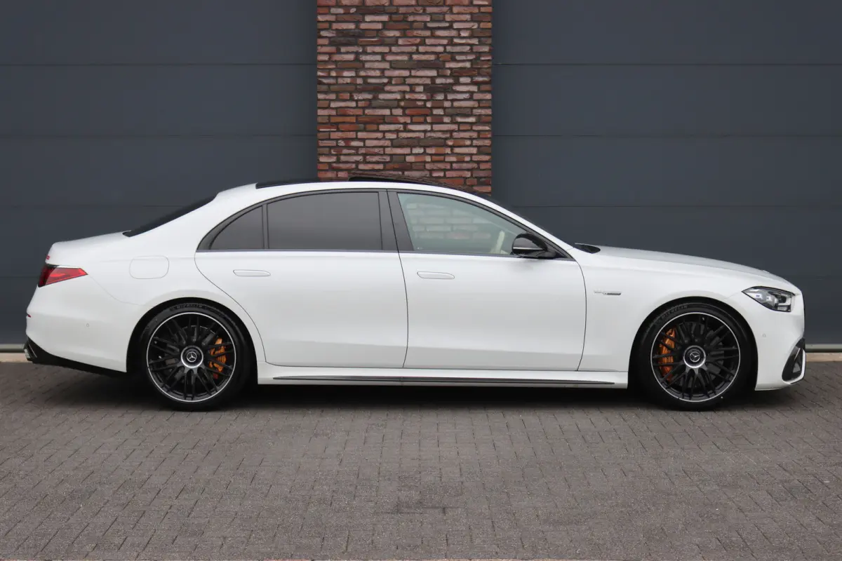 AMG 63 S E Performance | 802pk | Keramisch | Manufaktur | Carbon  | Achterasbesturing | Kuitmassage | Stoelventilatie | Vlakkenverwarming | Burmester | Distronic+ | Entertainment Achter |