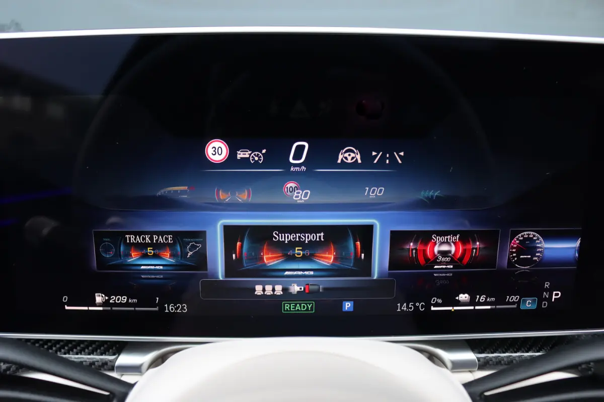 AMG 63 S E Performance | 802pk | Keramisch | Manufaktur | Carbon  | Achterasbesturing | Kuitmassage | Stoelventilatie | Vlakkenverwarming | Burmester | Distronic+ | Entertainment Achter |