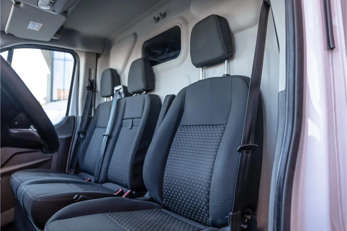 350 2.0 TDCI L3H2 | Automaat | CarPlay | Camera | Trekhaak | Stoelverwarming | Airco | 3-zitter | Nieuwe APK