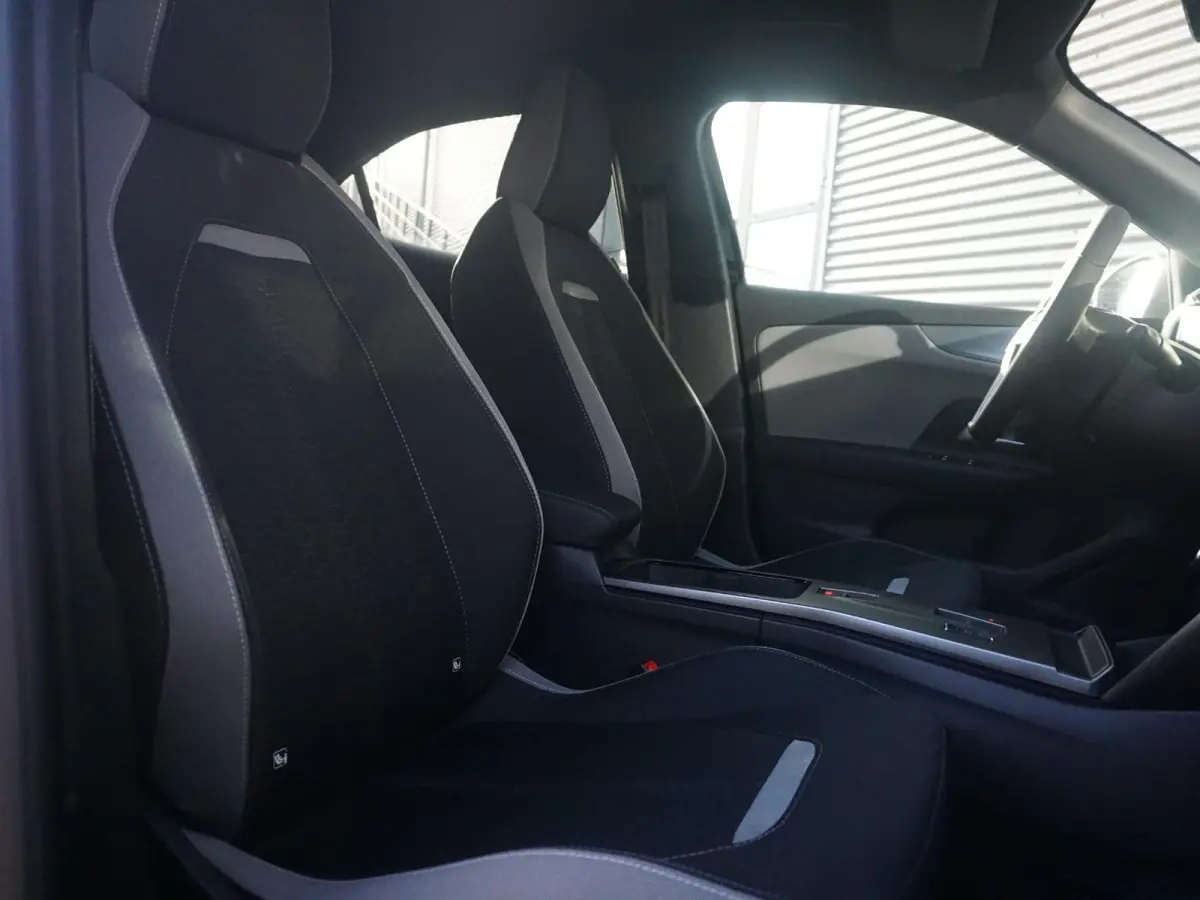 Edition 54 kWh stuurwiel verwarmd l cruise control adaptief en stuurhulp l Apple Carplay/Android Auto
