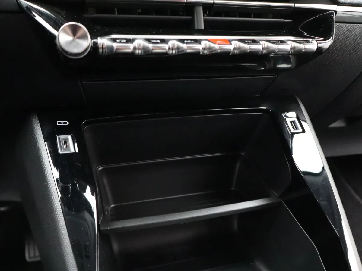 EV Active Pack 50 kWh SOH 91% | Carplay | PDC | Cruise Control | 16" Lichtmetalen Velgen | Climate Control | Origineel NL!