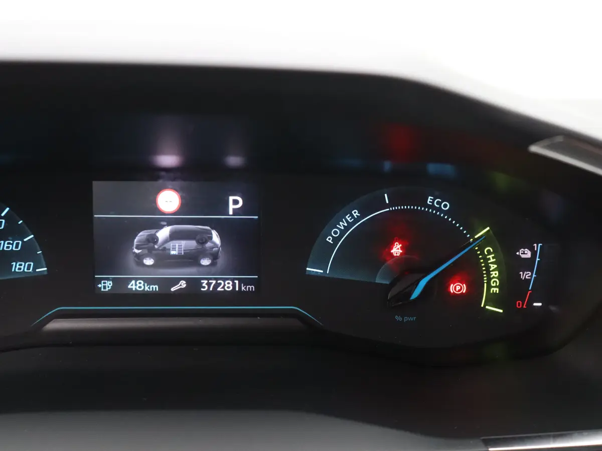 EV Active Pack 50 kWh SOH 91% | Carplay | PDC | Cruise Control | 16" Lichtmetalen Velgen | Climate Control | Origineel NL!
