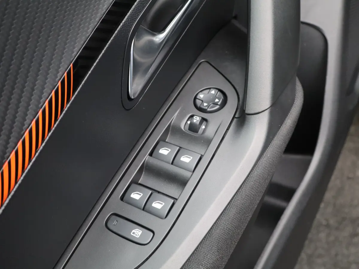 EV Active Pack 50 kWh SOH 91% | Carplay | PDC | Cruise Control | 16" Lichtmetalen Velgen | Climate Control | Origineel NL!