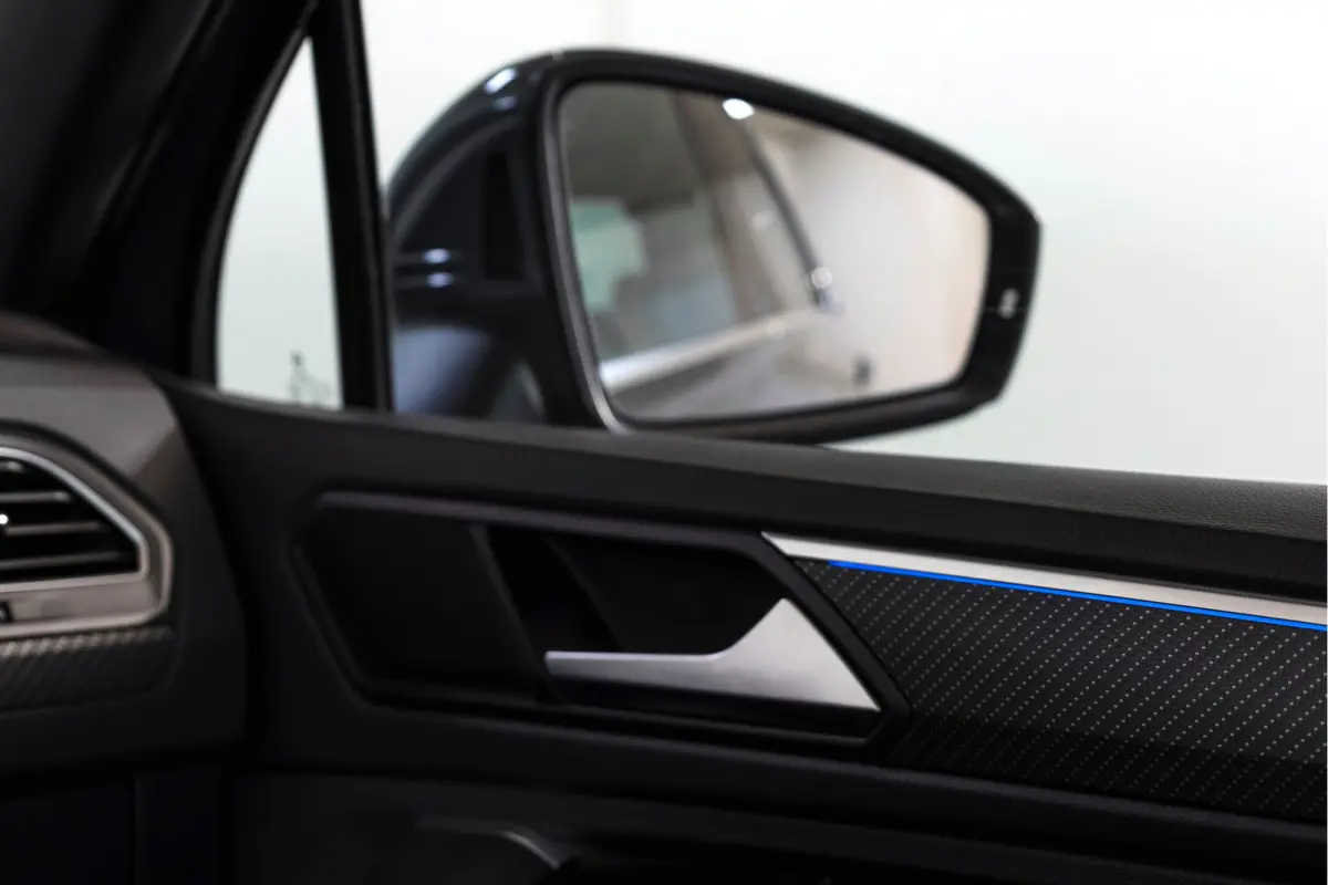 1.4 TSI eHybrid R-Line Business+ | S/K- Panodak | Dig. Cockpit | Adapt. Cockpit | Stoelverw. | PDC | Camera | NAV + App. Connect | ECC | Afn. Trekhaak | Elek. Klep | LM  19" |