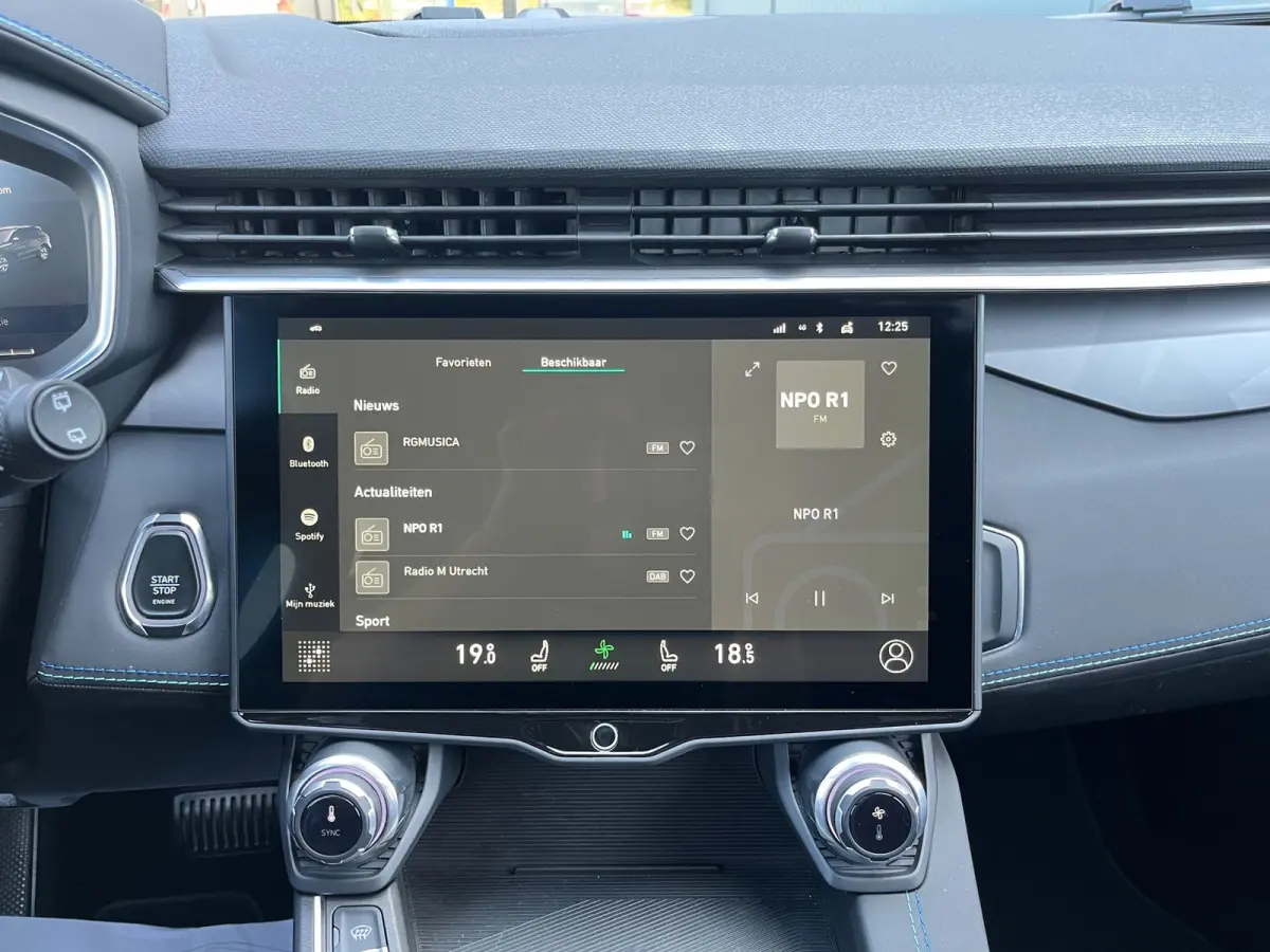 1.5 MY24 NL.Auto/Zwarte Hemel/360Camera/Panoramadak/Hybrid/Carplay/1Ste Eigenaar/Dealer onderhouden