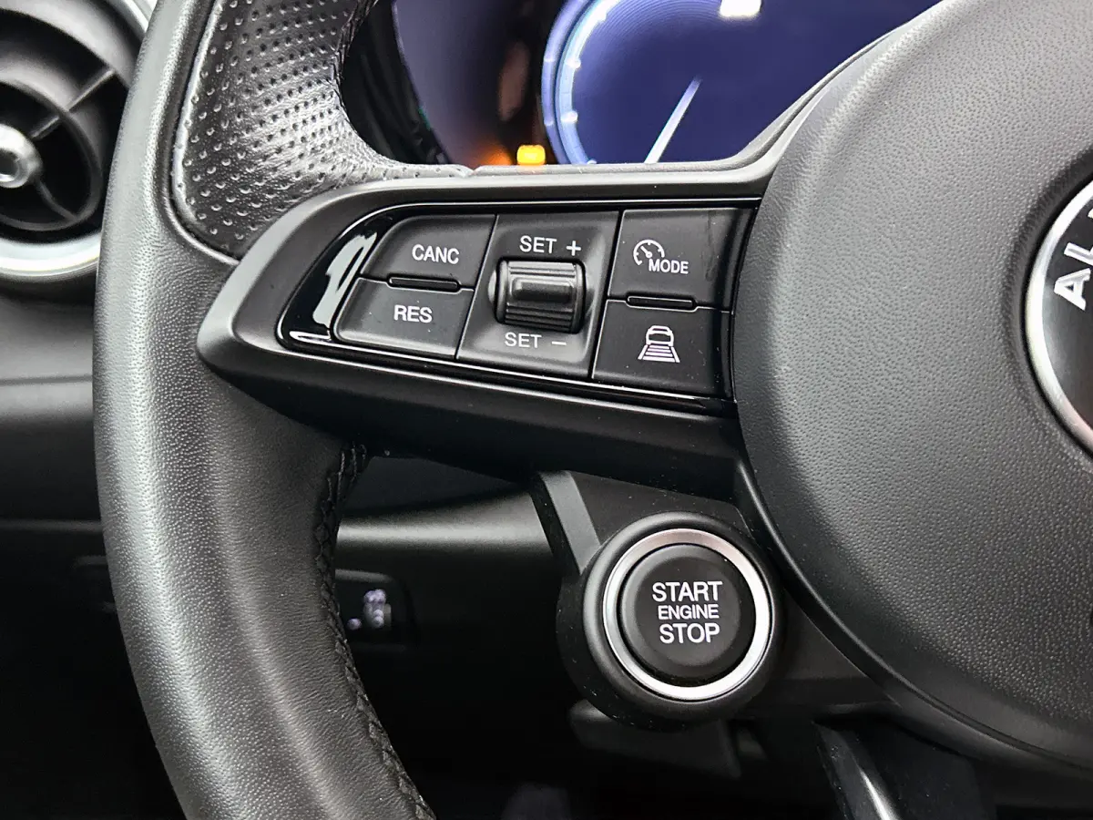 1.5T Hybrid 131PK Automaat Sprint / Pdc.V+A / Stoel+Stuur verwarming / Navigatie / Lmv / Adaptive Cruise / Carplay / Apk 10-2027