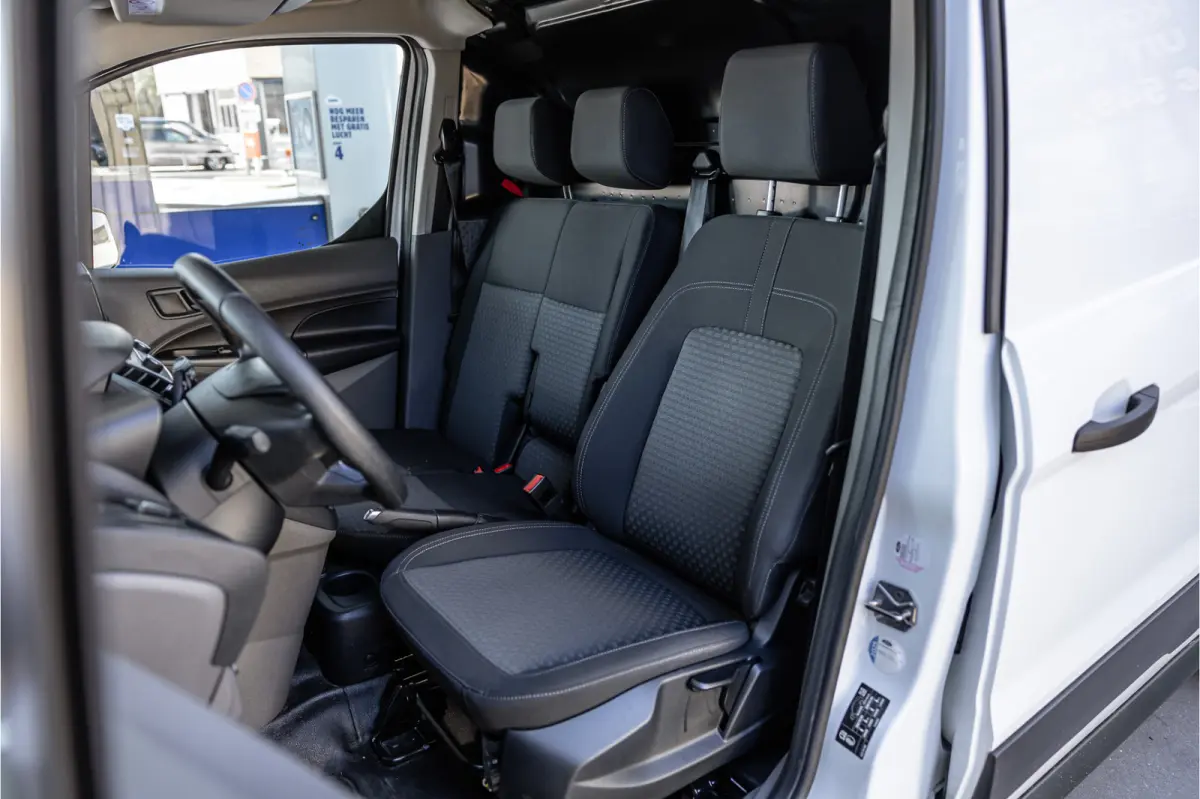 1.5 EcoBlue L2 | L+R Schuifdeuren | CarPlay | Camera | Stoelverwarming | 3-zitter | DAB | PDC V+A | Dealer onderhouden | Nieuwe APK